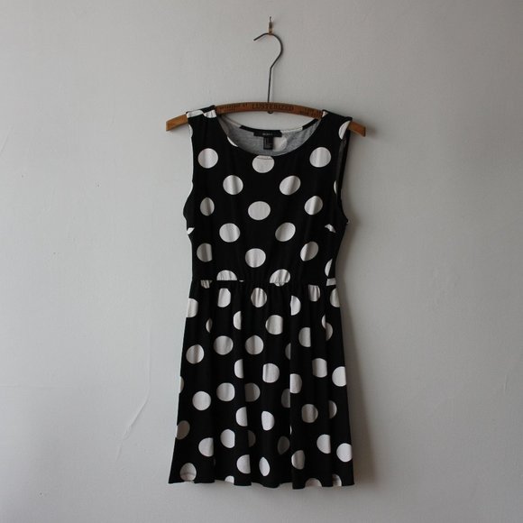 2/20$ Polka Dot Dress - Picture 1 of 6